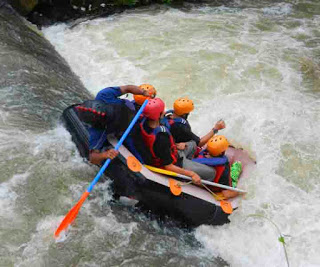 arung jeram sentul